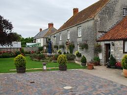 Double-gate Farm