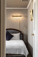 Hotel j Metropolis