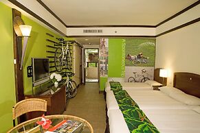 YoHo Beach Resort