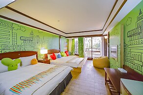 YoHo Beach Resort