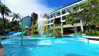 YoHo Beach Resort