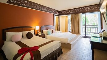 YoHo Beach Resort