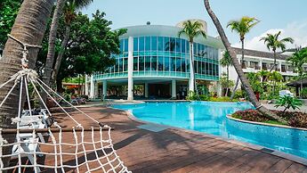YoHo Beach Resort