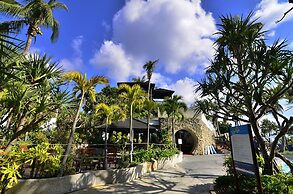 YoHo Beach Resort