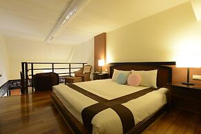 YoHo Beach Resort