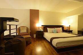 YoHo Beach Resort