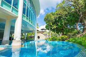 YoHo Beach Resort