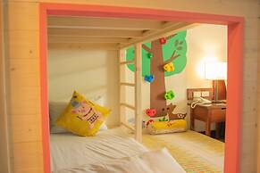 YoHo Beach Resort