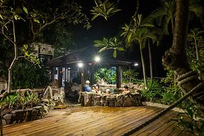 YoHo Beach Resort