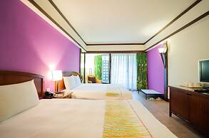 YoHo Beach Resort
