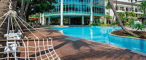YoHo Beach Resort
