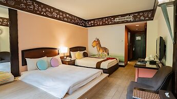 YoHo Beach Resort