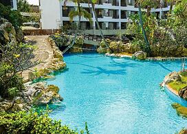 YoHo Beach Resort