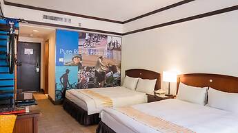 YoHo Beach Resort