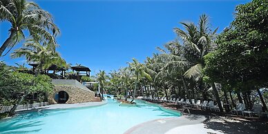 YoHo Beach Resort