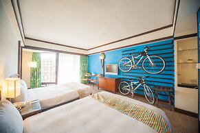 YoHo Beach Resort