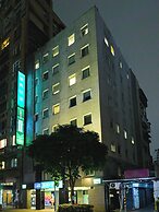 CHECK inn Express Taipei YongKang