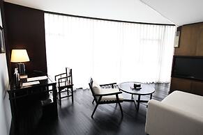 Beijing Hotel MOMC