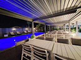 Gazelle International Hotel