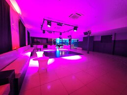 Gazelle International Hotel