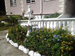 Rejens Hotel