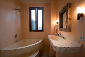 Ecosfera Hotel