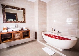 Royal Goan Beach Club-royal Palms