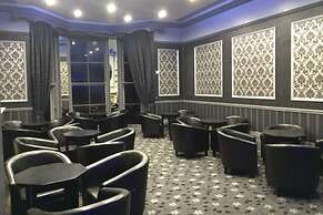 The Carlton Hotel
