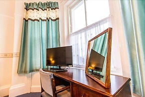 The Carlton Hotel