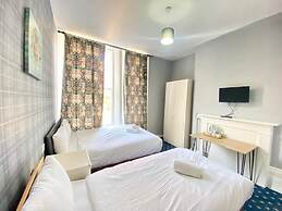 The Carlton Hotel
