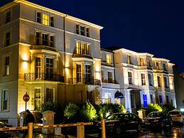 The Carlton Hotel