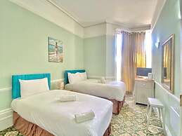 The Carlton Hotel