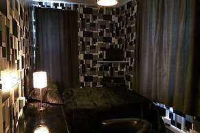 The Carlton Hotel