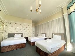 The Carlton Hotel