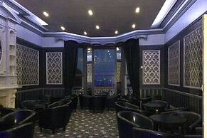 The Carlton Hotel