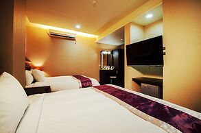 King Town Hotel