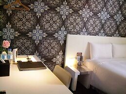Hotel Purity