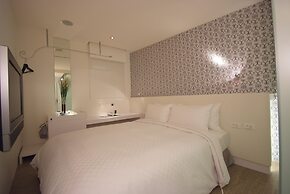 Hotel Purity