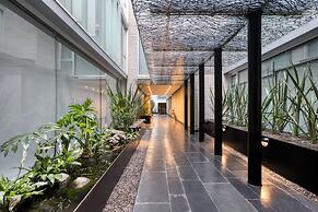 AR 218 Hotel by ULIV