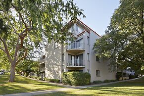 Pinnacle Apartments