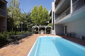 Pinnacle Apartments