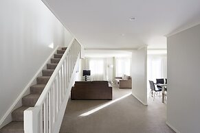 Pinnacle Apartments