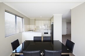 Pinnacle Apartments