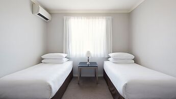 Pinnacle Apartments