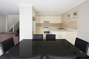 Pinnacle Apartments