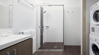 Pinnacle Apartments