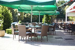 Threeland Hotel