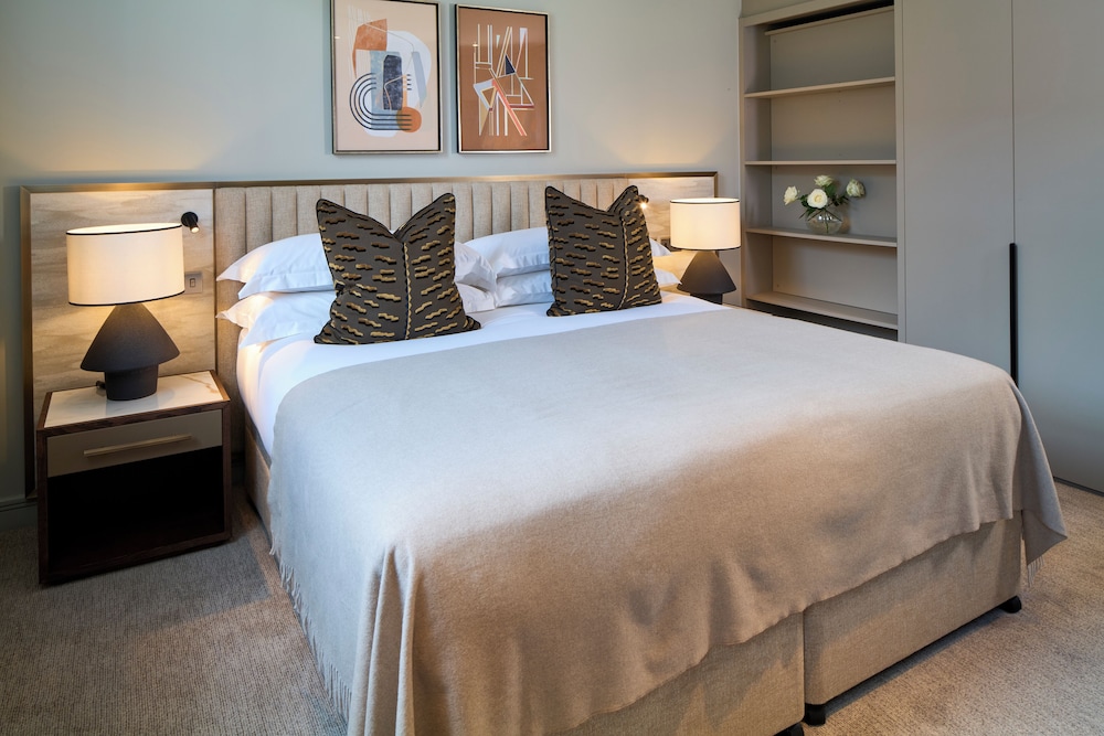 Cheval Phoenix House at Sloane Square