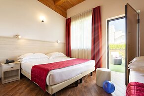 Simon Hotel