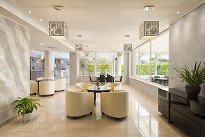 Simon Hotel